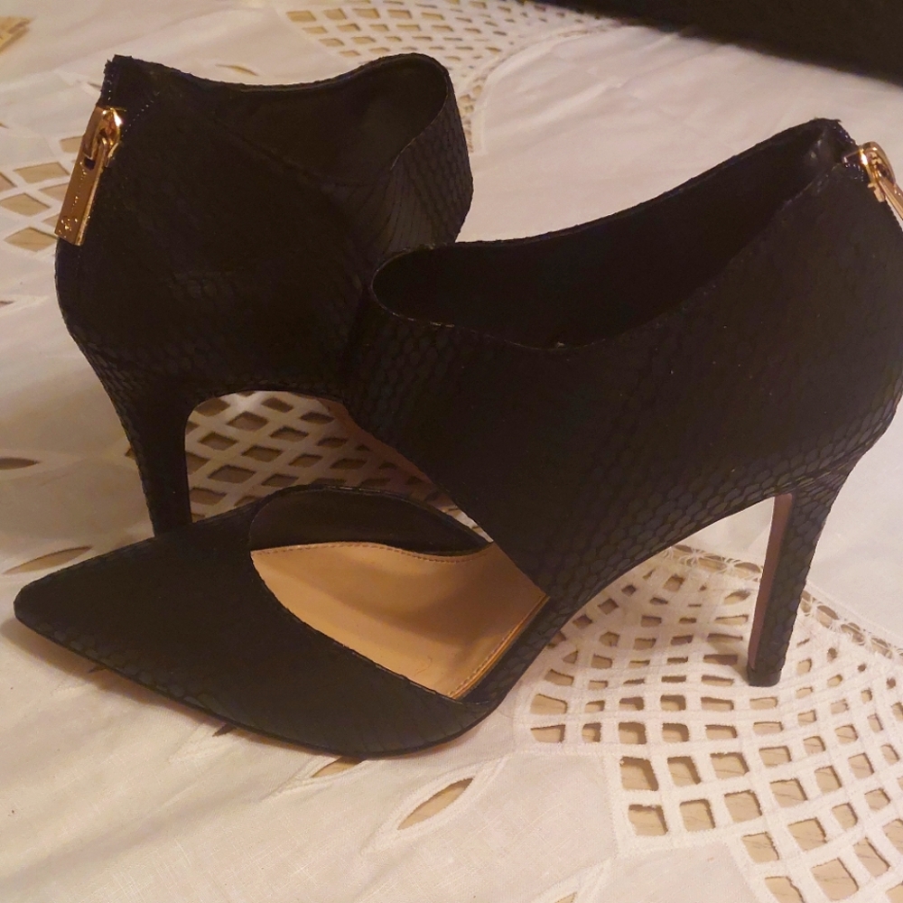 Dress shoes